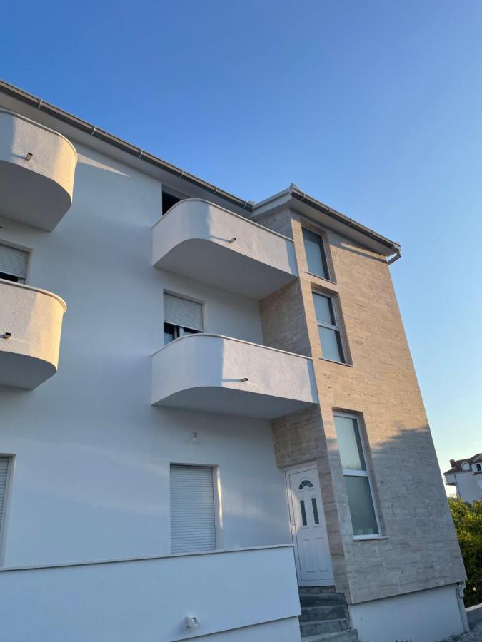 Apartments Toma Kaštela Exteriör bild
